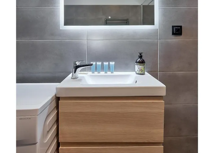 Malta Homely By Bookinghost 포즈난